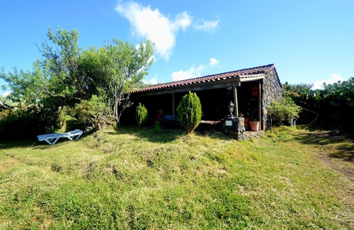 Santo Domingo Cottage | Stone house in Villa de Garafía with panoramic views
