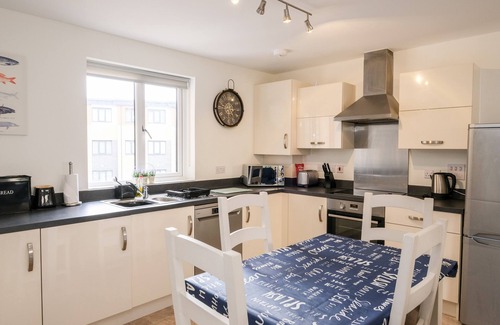 Saint Austell Bay Apartment | STONE'S THROW, family friendly, with a garden in Charlestown
