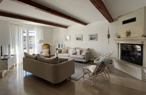 Cavaillon Villa | Stone villa & heated pool in the heart of the Luberon - L'Oustau de la Colline