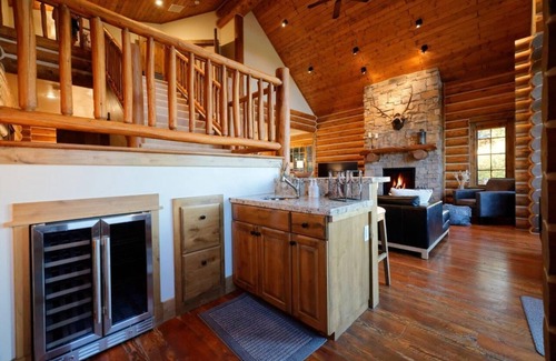 Victor Cabin | Stonefly Cabin includes Bronze Buffalo Ranch at Teton Springs amenity acces