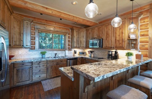 Victor Cabin | Stonefly Cabin includes Bronze Buffalo Ranch at Teton Springs amenity acces