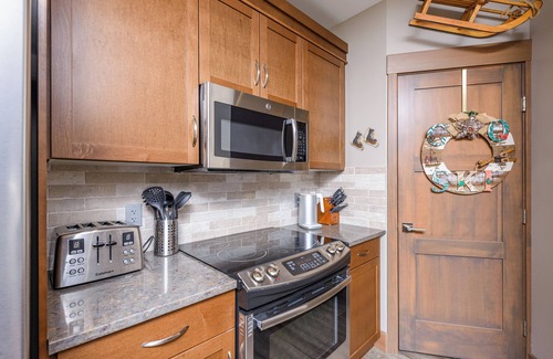 Big White Ski Resort Condo | Stonegate Resort by Okanagan Premier