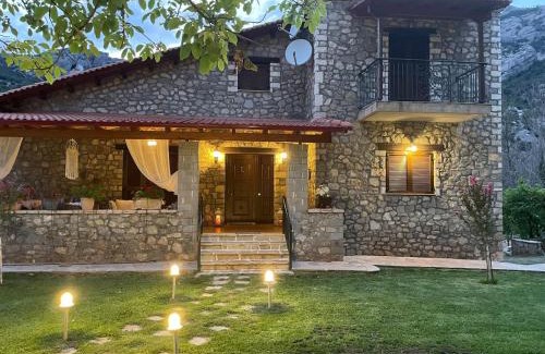 Kalavrita Ski Chalet | StoneNest Kalavryta -Luxury Stone Villa