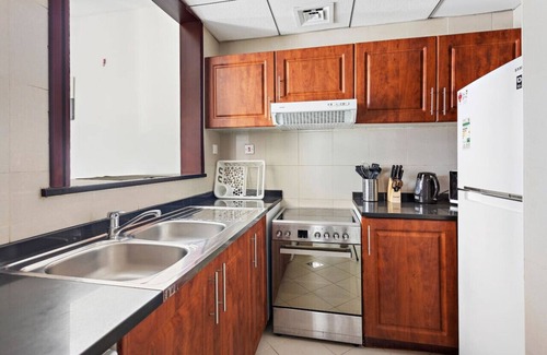 Jumeirah Lake Towers Apartment | StoneTree - Icon 2 Studio - Peaceful Community