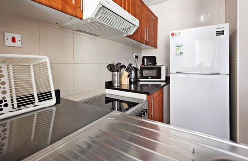 Jumeirah Lake Towers Apartment | StoneTree - Icon 2 Studio - Peaceful Community