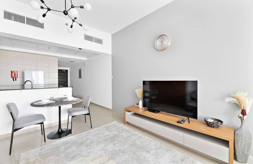 Jumeirah Lake Towers Apartment | StoneTree - Concorde Tower 1 Studio - Elegant Apartment