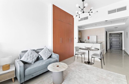 Jumeirah Lake Towers Apartment | StoneTree - Concorde Tower 1 Studio - Elegant Apartment
