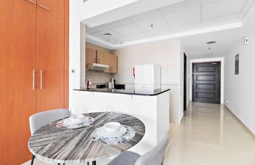 Jumeirah Lake Towers Apartment | StoneTree - Concorde Tower 1 Studio - Elegant Apartment