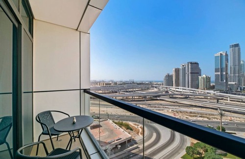 Jumeirah Lake Towers Apartment | StoneTree - Lakeside 1BR - Peaceful Community
