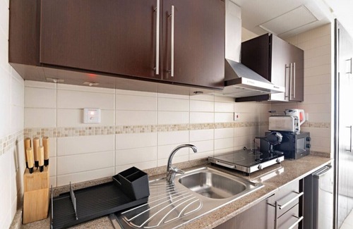 Jumeirah Lake Towers Apartment | StoneTree - Cozy Studio - JLT