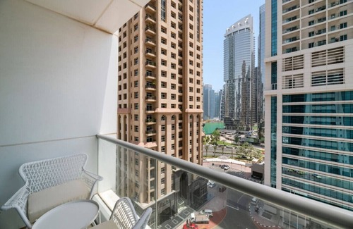 Jumeirah Lake Towers Apartment | StoneTree - GoldCrest Views 2 Studio - Family-friendly Community