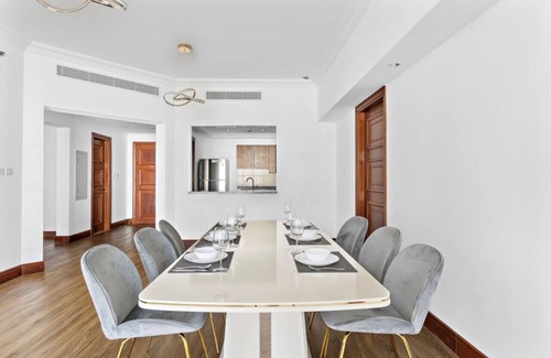 Palm Jumeirah Apartment | StoneTree - Golden Mile 6 2 BR - Famous Location