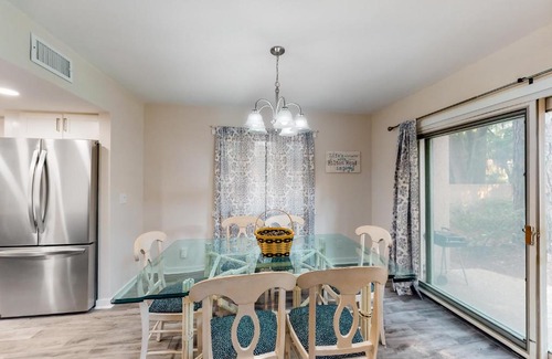 Sea Pines Apartment | Stoney Creek Villa 299