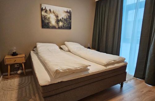 Selje Apartment | Stor og ny leilighet med fjordutsikt