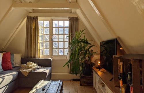 Burgwallen Nieuwe Zijde Bed & Breakfast | StoreStay DamSquare