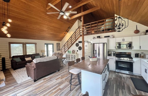 Prescott Cabin | Storybook 3-bedroom cabin in the beautiful Prescott Pines! Near whiskey row!