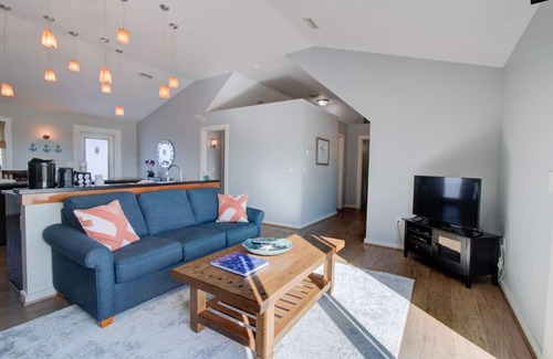 Hatteras Condo | Stowe Retreat of Hatteras, Pool Access, Pet Friendly, Above Shopping Plaza!