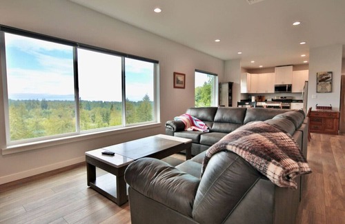 Port Angeles House | Strait to Forest- Family friendly w/water views