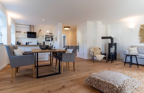 St. Peter-Ording House | Strandhus 1 - beautiful, high-quality thatched house with great facilities!
