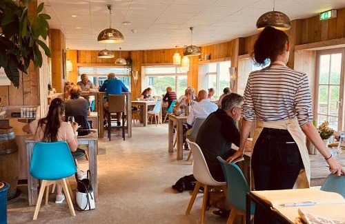 Schiermonnikoog Hotel | Strandlogement Om de Noord