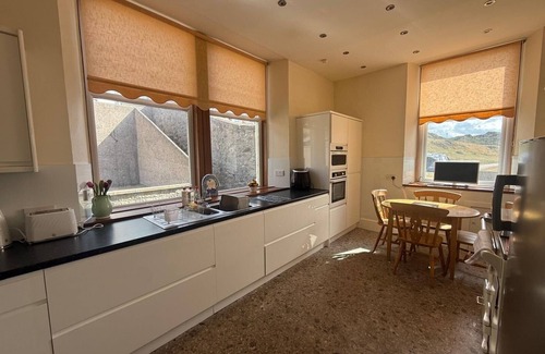 Buckie House | Strathlene House Retreat - 5 bed deluxe Business or Holiday Accommodation