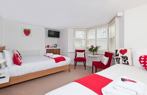 Kemptown House | Strawberry Fields