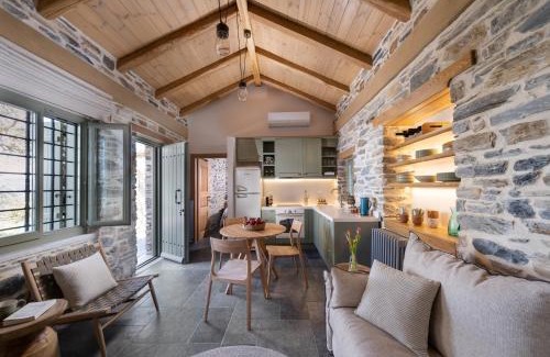 Agios Vlassios House | Strofilos Villas