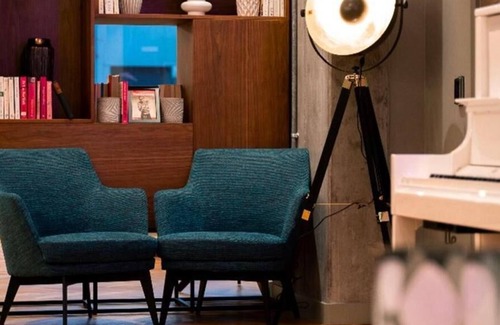 Cathedral Quarter Apartment | Student Only - Charming Room in Belfast City Center