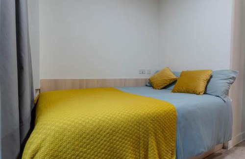 Nottingham House | Student Only, Ensuite-in a Stylish Apartment at Signal Place