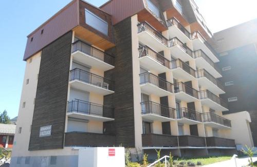 Les Deux Alpes Apartment | Studette cosy au pied des pistes, centre des Deux Alpes, pour 2 personnes - FR-1-516-91