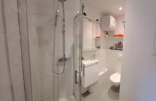 Hyeres City Centre Apartment | Studette indépendante Hyères Gare Particulier