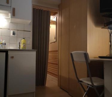 16th Arrondissement Apartment | Studette meublée, Ranelagh Paris 16e