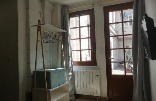 Quartier Vieux Marche-Cathedrale Apartment | studi'home