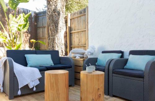 Cote d'Azur- French Riviera Apartment | Studio à 200m de la plage de Tahiti beach et à proximité du centre de St Tropez