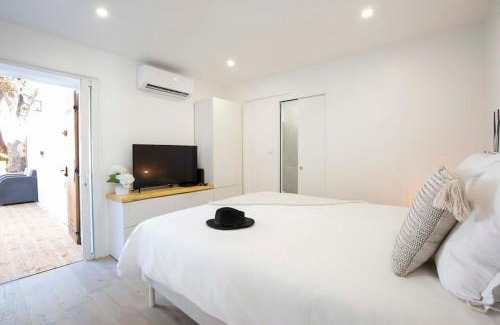 Cote d'Azur- French Riviera Apartment | Studio à 200m de la plage de Tahiti beach et à proximité du centre de St Tropez