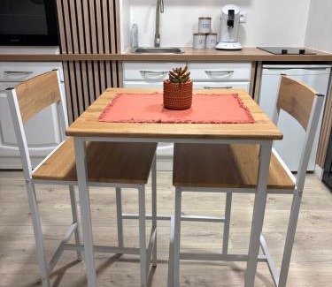 La Celle-sous-Gouzon Apartment | Studio équipé calme & confort