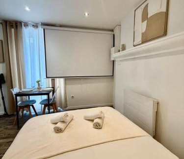 Limoges Apartment | Studio 0 - Cinema Sports Parking - DABNB
