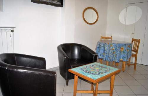 Six-Fours-les-Plages Apartment | studio 150 m de la mer