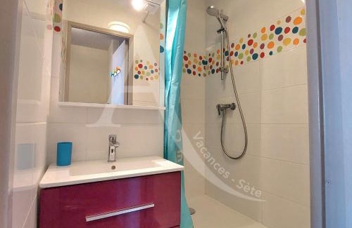 Sete Apartment | STUDIO 1ERE LIGNE MER AVEC PKG QUARTIER CORNICHE