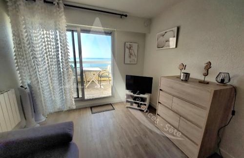 Sete Apartment | STUDIO 1ERE LIGNE MER AVEC PKG QUARTIER CORNICHE