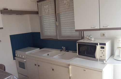 Saint-Pierre-d'Oleron Apartment | Studio 2 people with garden near sea and forest. its shops, its market .