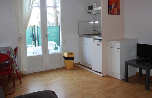 Saint-Cyprien Apartment | Studio 2 pers. in St Cyprien between village and beaches on the coteradieuse site. wif