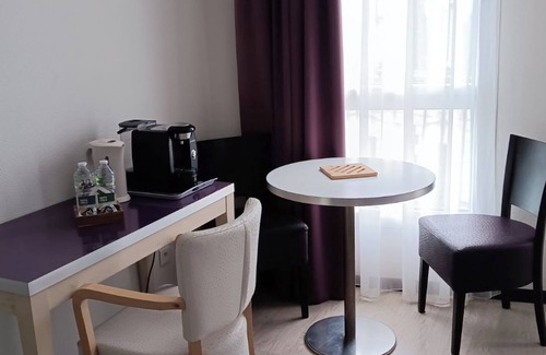 Lourdes Apartment | Studio 24m2 on 4th floor (elevator)