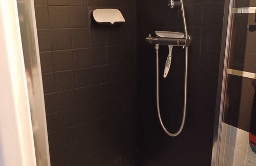 19th Arrondissement Apartment | Studio 2p Métro Crimée