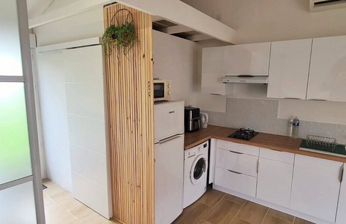 Labastide-Saint-Sernin Apartment | STUDIO 30 M2