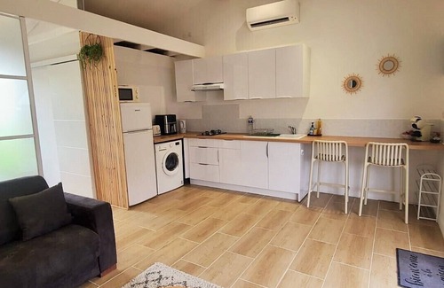 Labastide-Saint-Sernin Apartment | STUDIO 30 M2