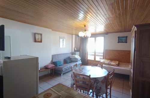Montgenevre Apartment | Studio 4 pers - Petit prix - Parking, balcon sud - Animaux acceptés - FR-1-445-79