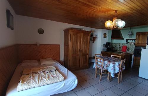 Montgenevre Apartment | Studio 4 pers - Petit prix - Parking, balcon sud - Animaux acceptés - FR-1-445-79