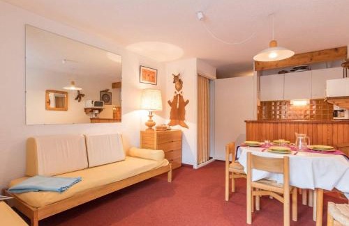 La Salle-les-Alpes Apartment | Studio 4 pers. - Ski-in/Ski-out, Piscine, Parking, 50m des remontées mécaniques - FR-1-330F-163