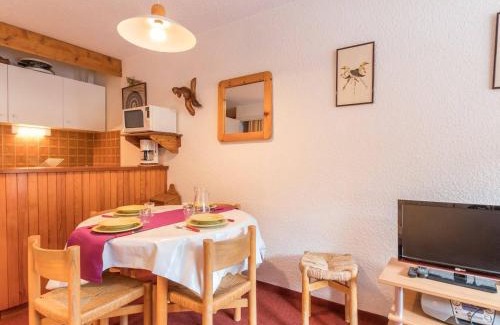 La Salle-les-Alpes Apartment | Studio 4 pers. - Ski-in/Ski-out, Piscine, Parking, 50m des remontées mécaniques - FR-1-330F-163